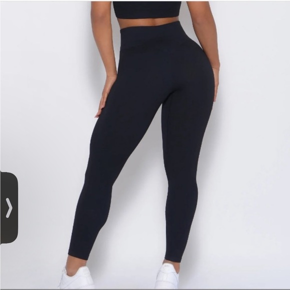 Bombshell Sportswear Inspired Seamless Leggings Black 94/6 - Picture 2 of 6
